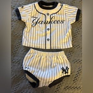 New York Yankees Outfit 3-6 MO